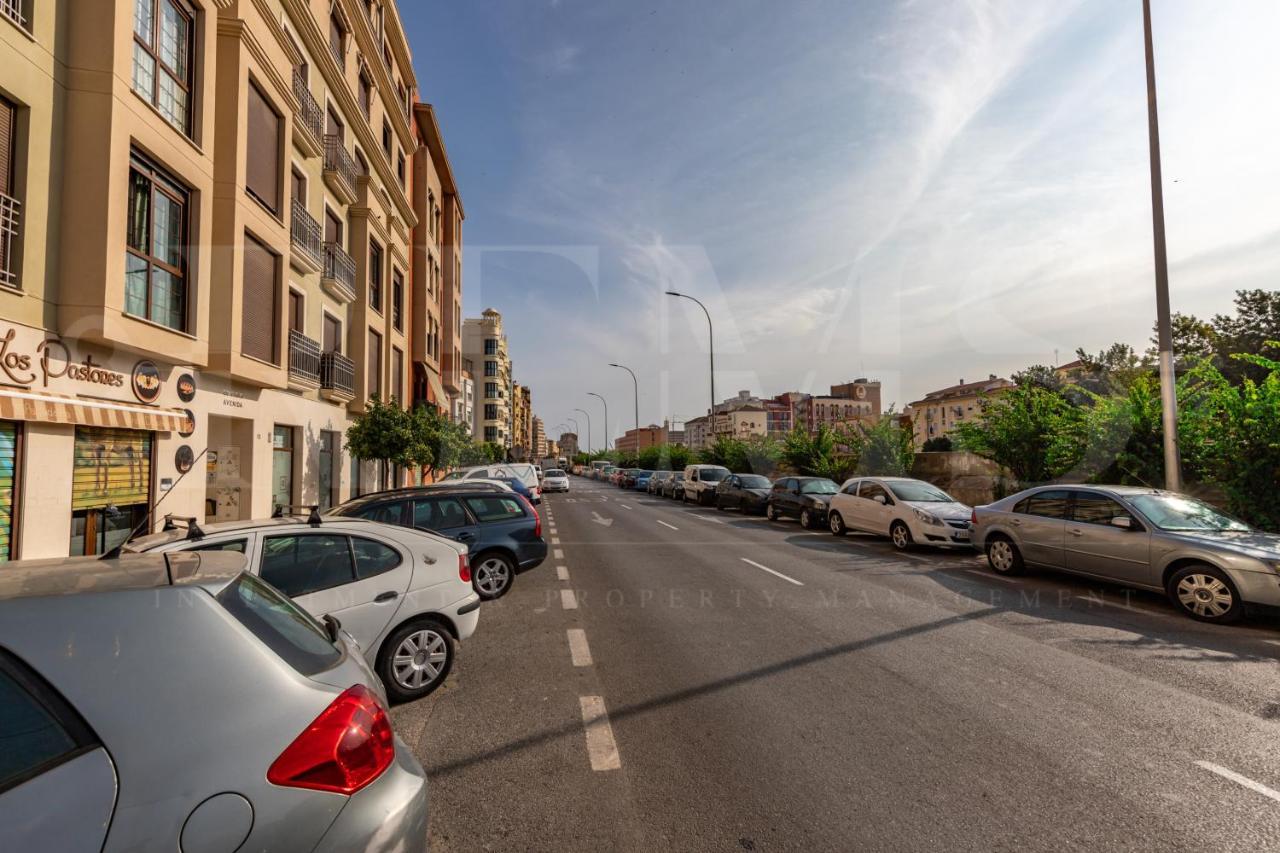 Spacious And Welcoming Apartment - Center Málaga Exterior foto